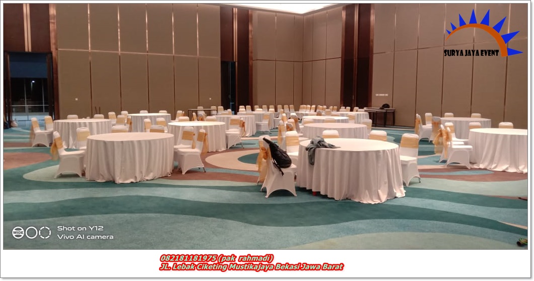 Sewa Meja Bundar Berkualitas Jakarta 3