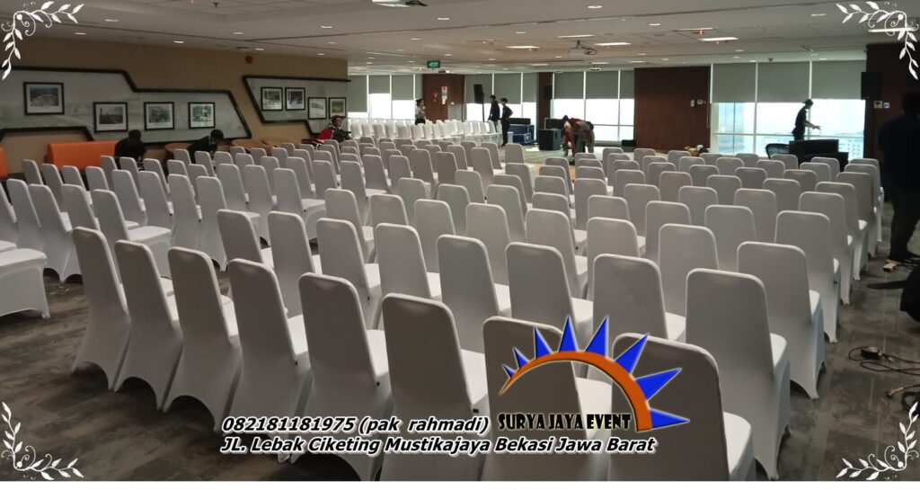 MENYEWAKAN KURSI FUTURA COVER PUTIH MURAH BOGOR 1