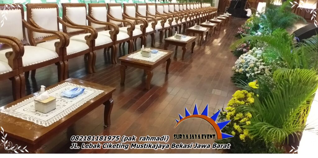 MENYEWAKAN KURSI KAYU VIP BERKUALITAS JAKARTA 1