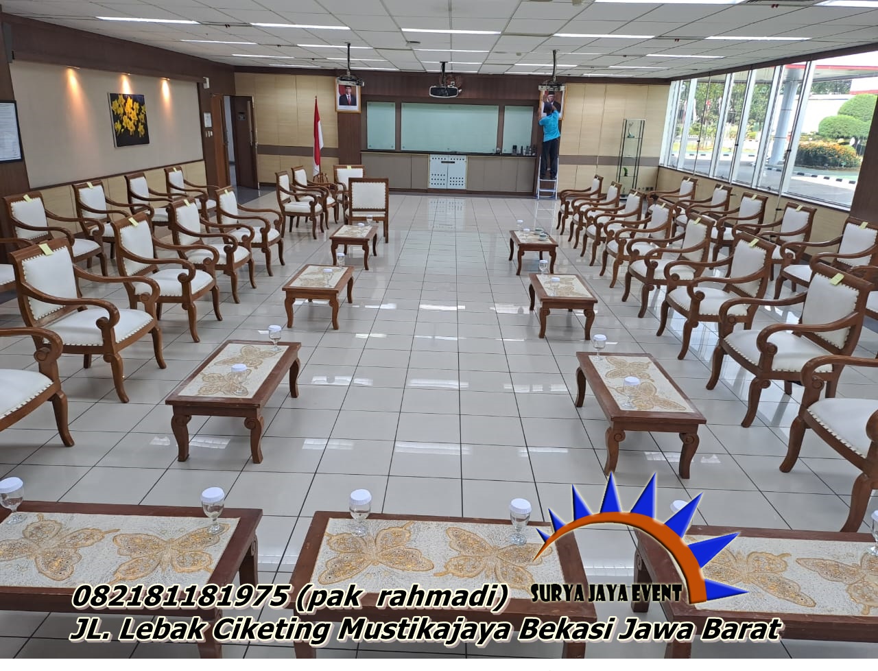 JASA SEWA KURSI VIP KAYU JAKARTA