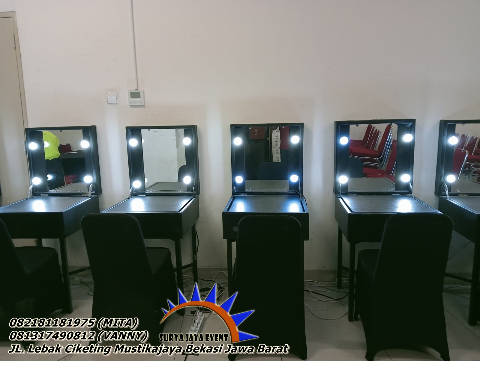 MENYEWAKAN MEJA RIAS PORTABLE CINERE DEPOK