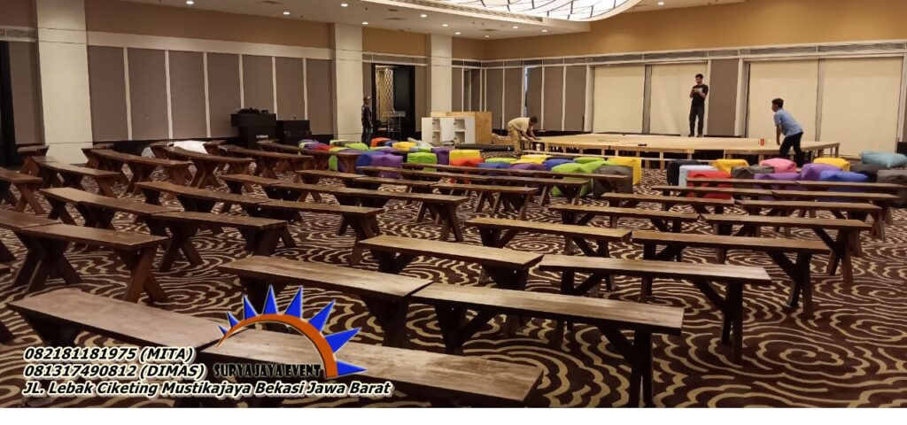 DISEWAKAN MEJA DAN KURSI TAMAN KAYU JATIASIH BEKASI 