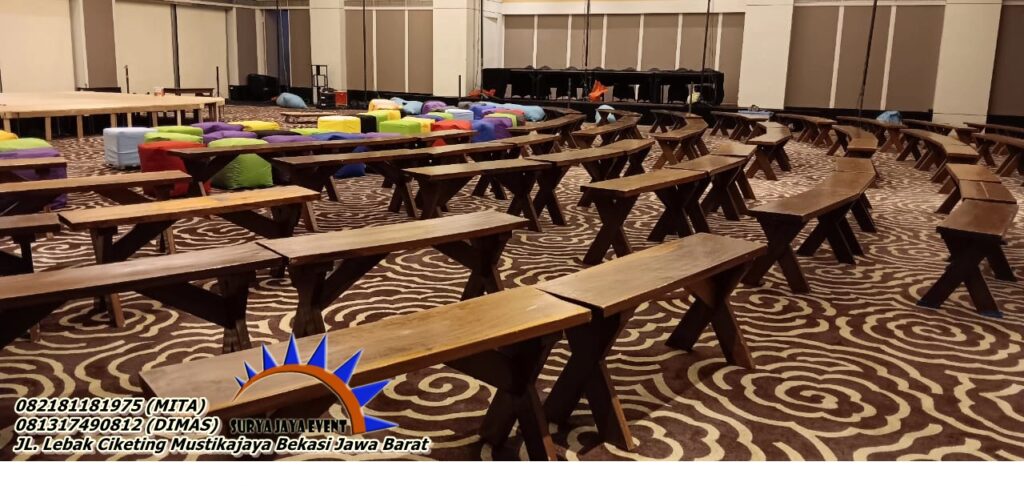 DISEWAKAN MEJA DAN KURSI TAMAN KAYU JATIASIH BEKASI 