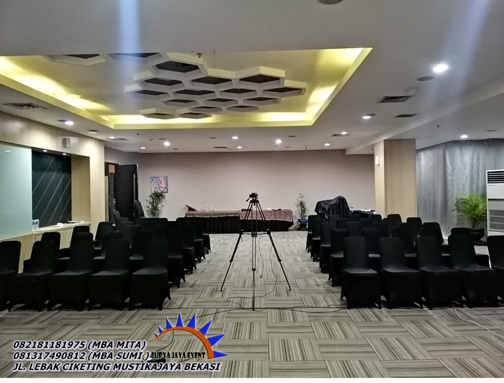 Sewa Kursi Futura Cover Ketat Beragam Pilihan Warna di Jakarta