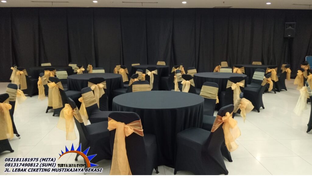 Sewa Meja Bundar D120cm Skirting Hitam Topping Gold Jakarta 