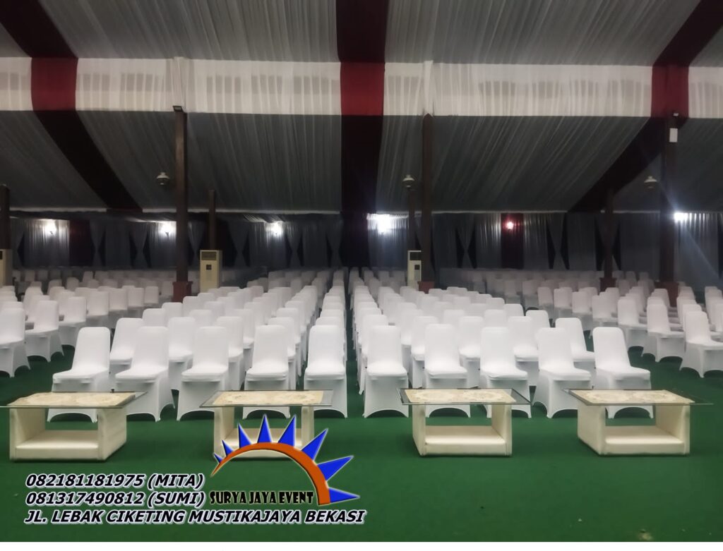 DISEWAKAN KURSI SUSUN COVER KETAT DI DEPOK