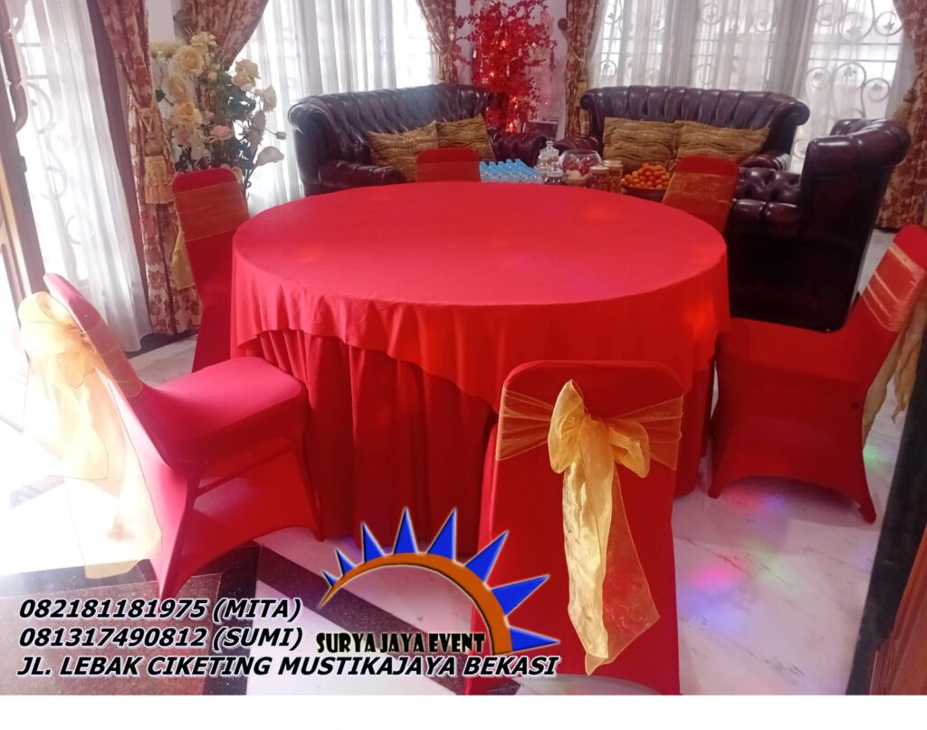 Sewa Meja Kursi Cover Tema Merah Gold Di Jakarta
