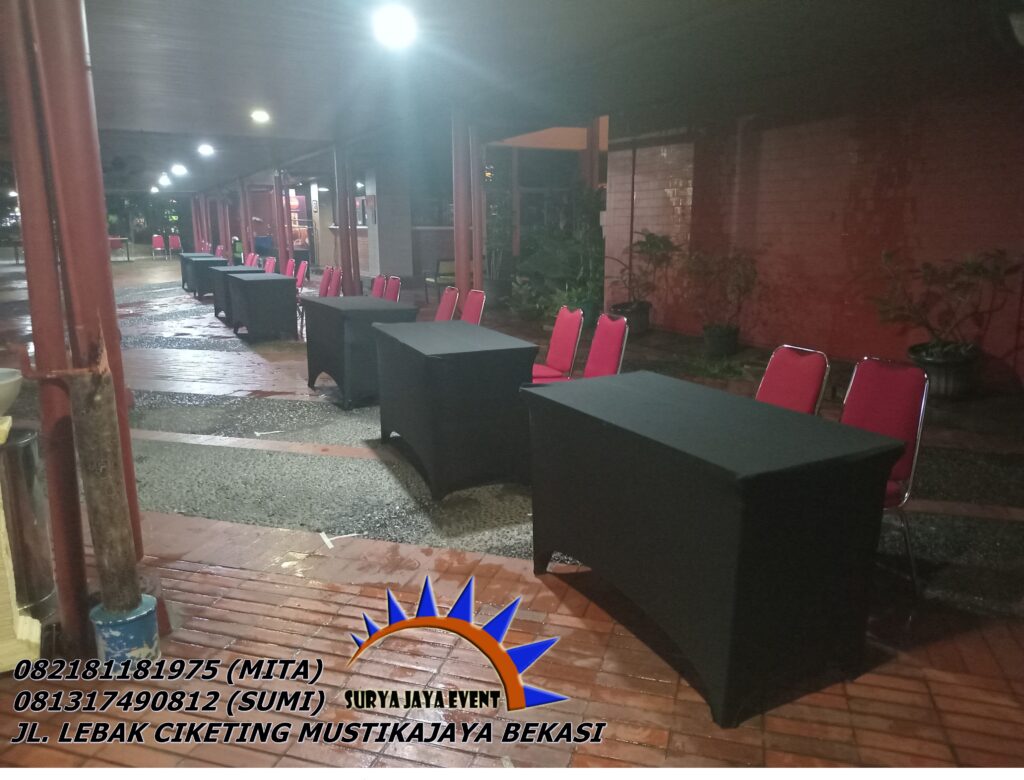 Sewa Meja Kotak Ukuran 60x120 Cover Hitam Ketat Area Jakarta
