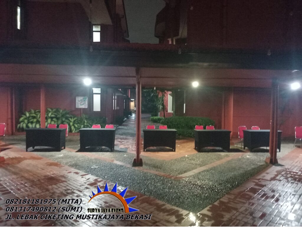 Sewa Meja Kotak Ukuran 60x120 Cover Hitam Ketat Area Jakarta