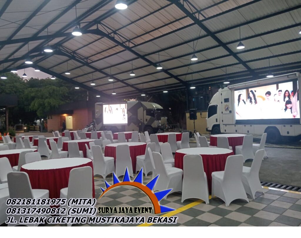 Sewa Round Table Merah Dan Kursi Futura Area Jakarta