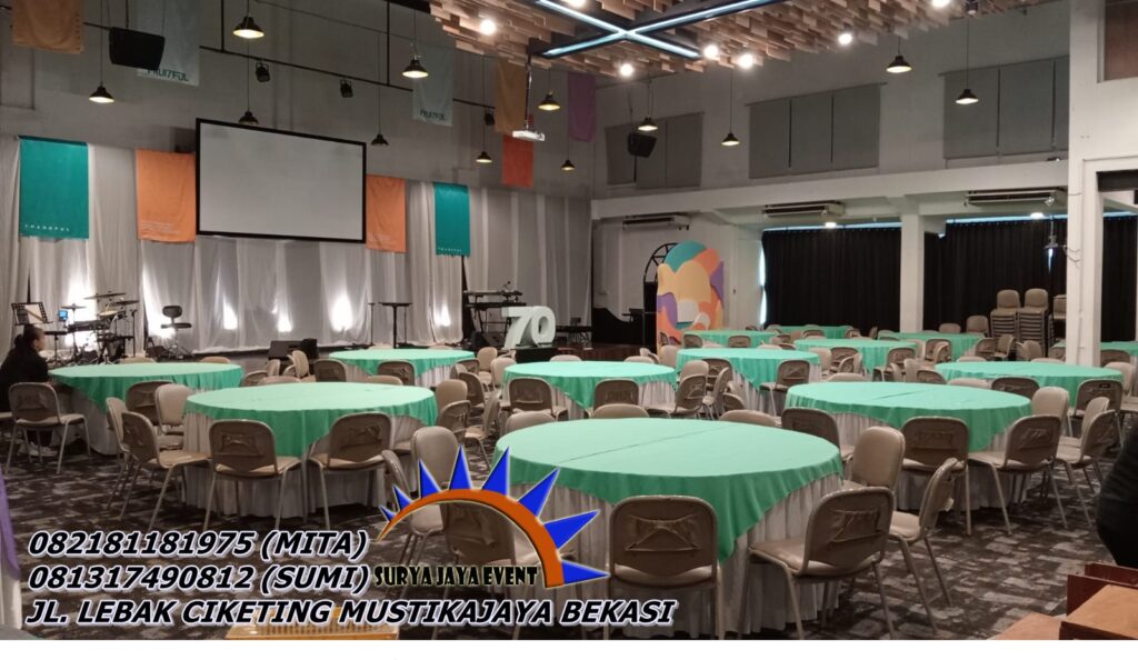 Jasa Sewa Meja Bundar Taplak Biru Toska Dan Putih di Jakarta