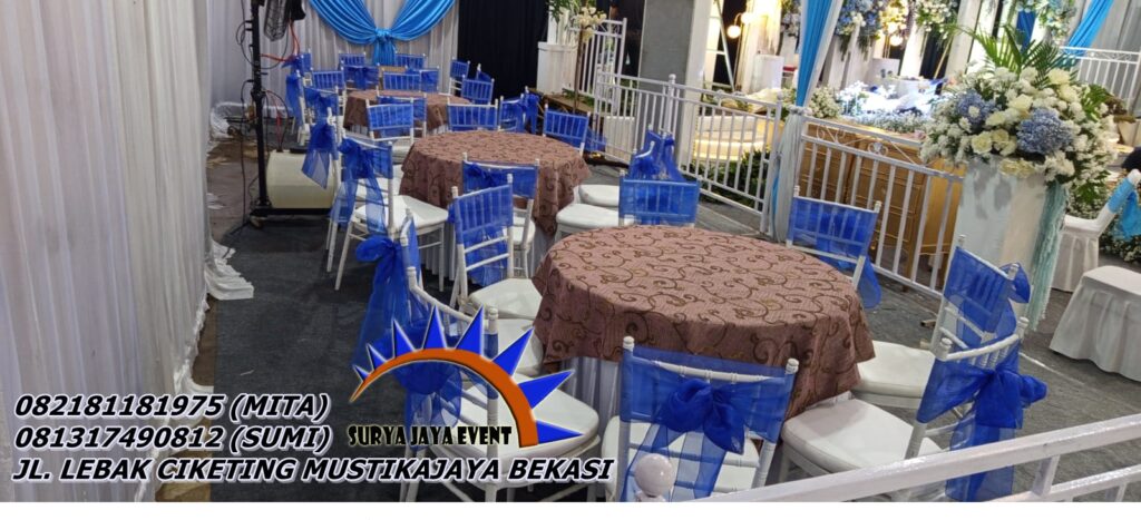 Rental Round Table Set Kursi Kayu Tiffany Gold Jakarta