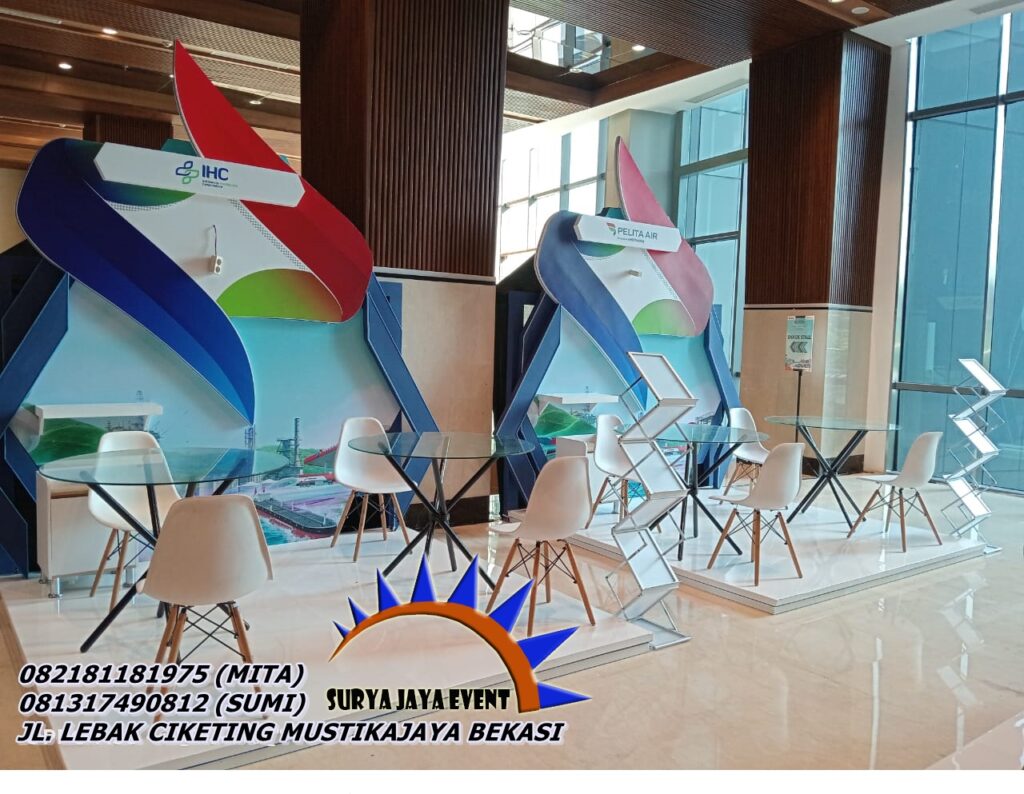 SEWA KURSI DAN MEJA TAMAN KAYU COKELAT WILAYAH JAKARTA 