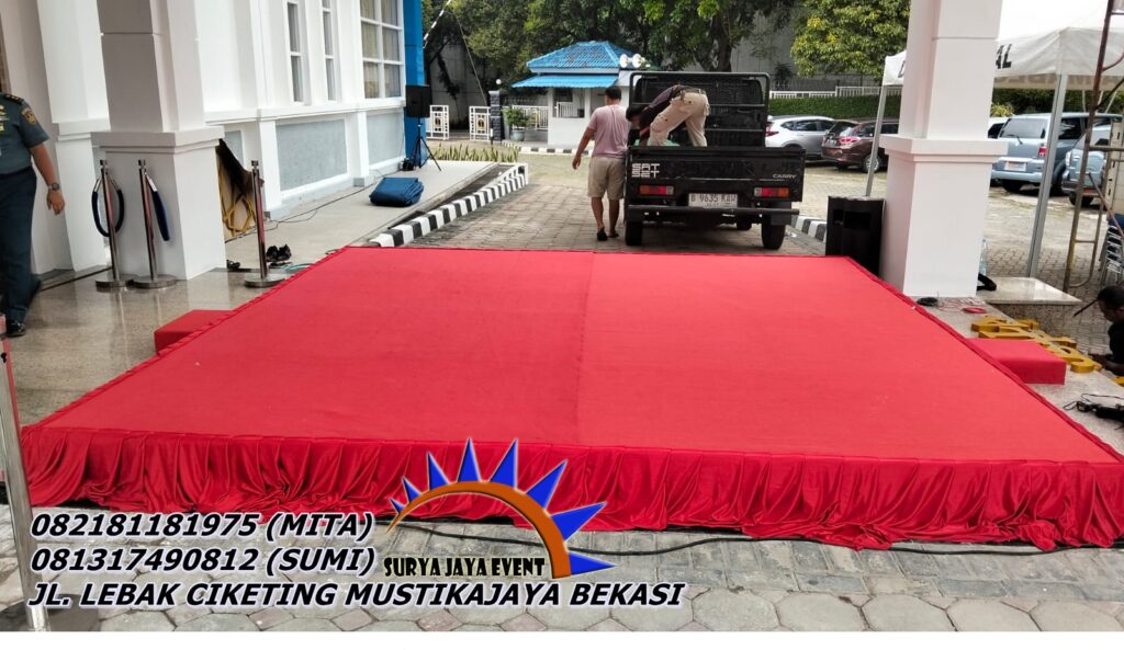Sewa Panggung Kotak Cover Dan Poni Merah Jakarta